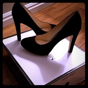 Nine West Suede Pumps